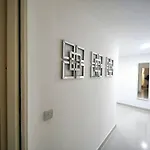 Lägenhet Luxurious 3 Bed Ensuites & Kitchenettes Nr Lgi Hospital & Uni - Free 5g Wifi & Netflix Short - Contractors Free Parking *