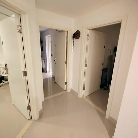 Luxurious 3 Bed Ensuites & Kitchenettes Nr Lgi Hospital & Uni - Free 5g Wifi & Netflix Short - Contractors Free Parking * Leeds (West Yorkshire)