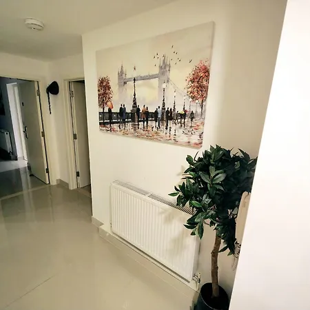 Luxurious 3 Bed Ensuites & Kitchenettes Nr Lgi Hospital & Uni - Free 5g Wifi & Netflix Short - Contractors Free Parking * Leeds (West Yorkshire)