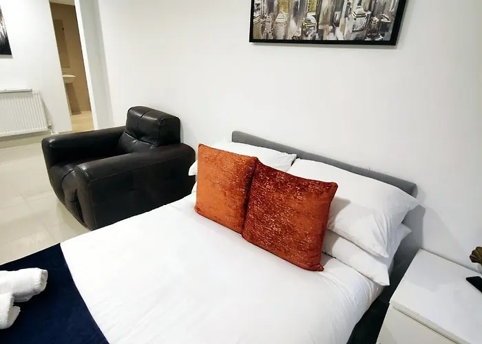 Apartamento Luxurious 3 Bed Ensuites & Kitchenettes Nr Lgi Hospital & Uni - Free 5g Wifi & Netflix Short - Contractors Free Parking