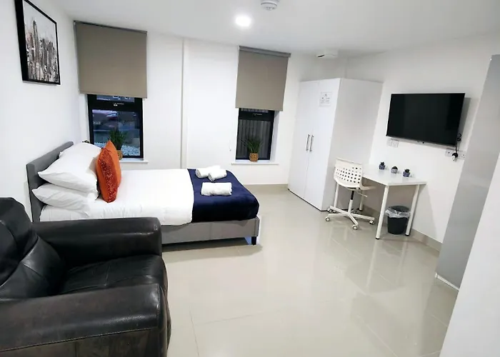 Luxurious 3 Bed Ensuites & Kitchenettes Nr Lgi Hospital & Uni - Free 5g Wifi & Netflix Short - Contractors Free Parking Leeds (West Yorkshire)