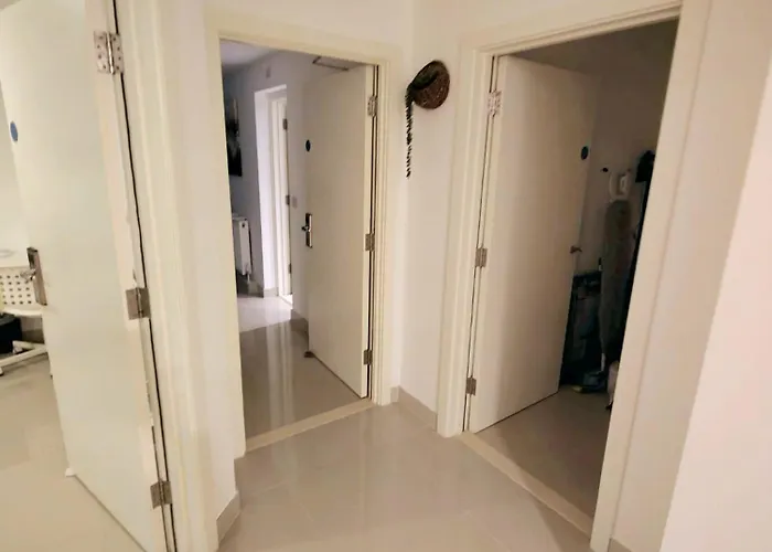 Luxurious 3 Bed Ensuites & Kitchenettes Nr Lgi Hospital & Uni - Free 5g Wifi & Netflix Short - Contractors Free Parking * Leeds (West Yorkshire)