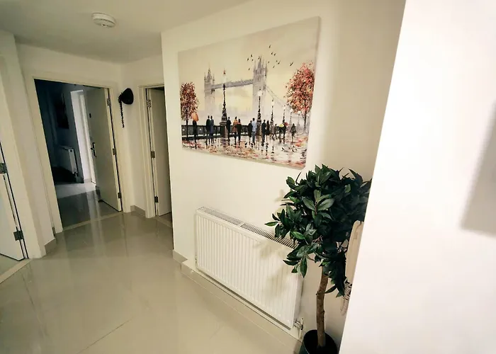 Luxurious 3 Bed Ensuites & Kitchenettes Nr Lgi Hospital & Uni - Free 5g Wifi & Netflix Short - Contractors Free Parking * Leeds (West Yorkshire)