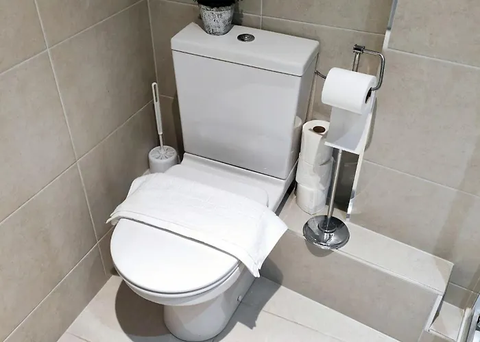 Apartamento Luxurious 3 Bed Ensuites & Kitchenettes Nr Lgi Hospital & Uni - Free 5g Wifi & Netflix Short - Contractors Free Parking *