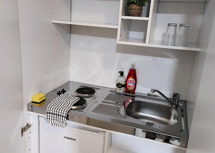 Luxurious 3 Bed Ensuites & Kitchenettes Nr Lgi Hospital & Uni - Free 5g Wifi & Netflix Short - Contractors Free Parking Apartamento *