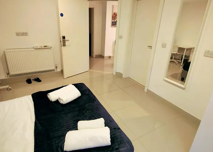 Apartamento Luxurious 3 Bed Ensuites & Kitchenettes Nr Lgi Hospital & Uni - Free 5g Wifi & Netflix Short - Contractors Free Parking Leeds (West Yorkshire)